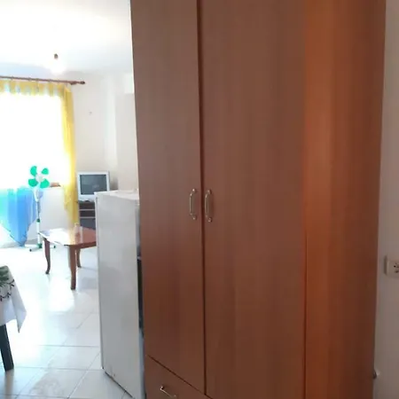 Studio In Apartment *